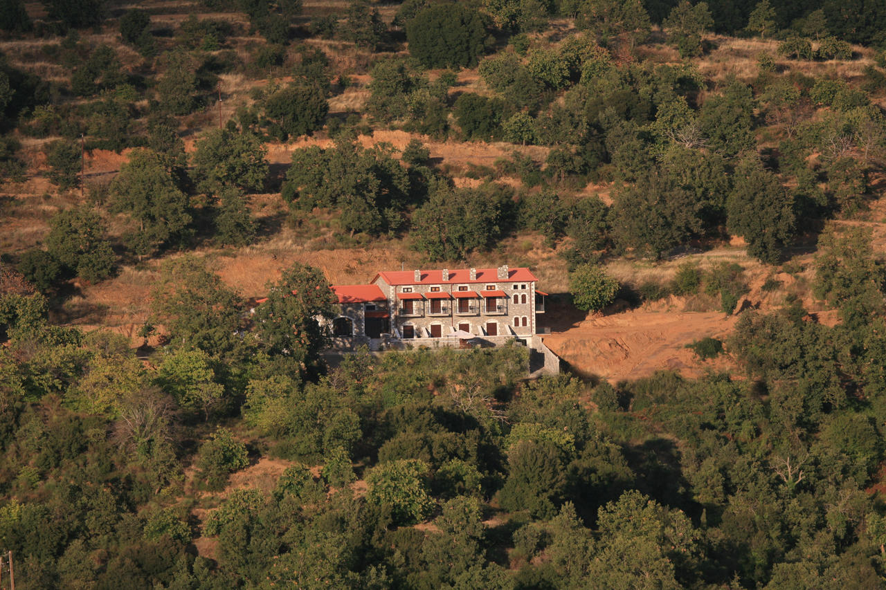 Arhontiko Parnona Hotel Karyes Exterior foto